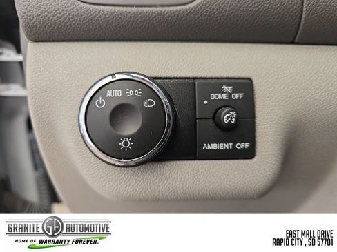 Used 2017 Buick Enclave Premium w/ Experience Buick Package FWD image 32