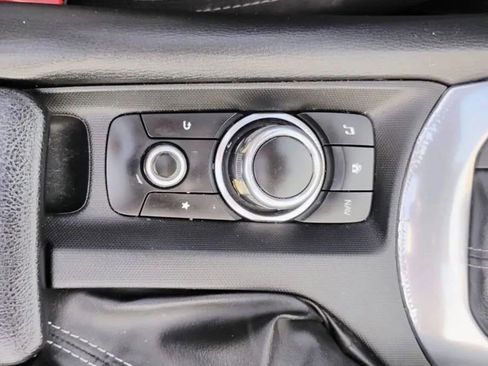 Used 2017 FIAT 124 Spider Classica image 18