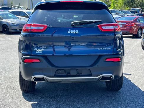 Used 2018 Jeep Cherokee Limited w/ Trailer Tow Group AWD/4WD image 6