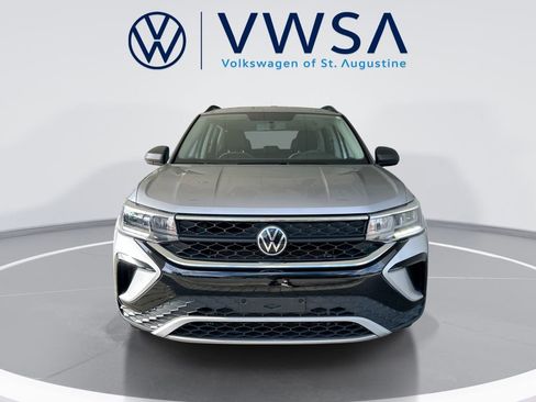 Certified 2022 Volkswagen Taos S AWD/4WD image 2