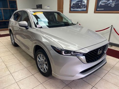Used 2025 MAZDA CX-5 AWD 2.5 S w/ Preferred Package image 4
