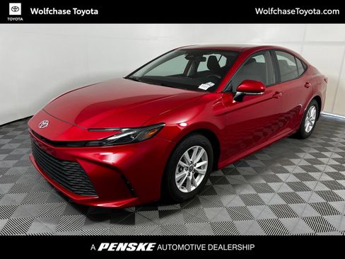 Used 2025 Toyota Camry LE FWD image 1