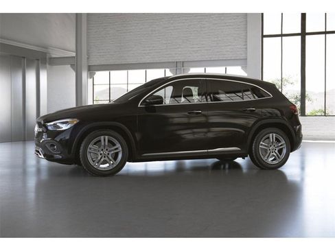 Certified 2023 Mercedes-Benz GLA 250 4MATIC image 37