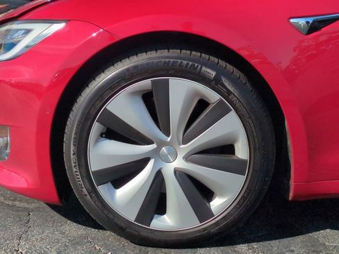 Used 2020 Tesla Model S Long Range Plus image 22