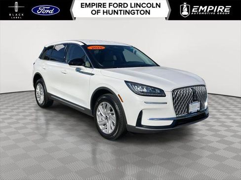 Used 2025 Lincoln Corsair AWD image 1