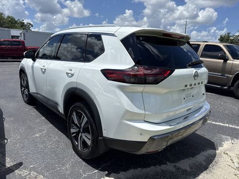Certified 2024 Nissan Rogue SL FWD image 5