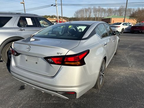 Used 2023 Nissan Altima 2.5 SV image 22
