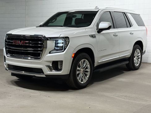 Used 2021 GMC Yukon SLT AWD/4WD image 1