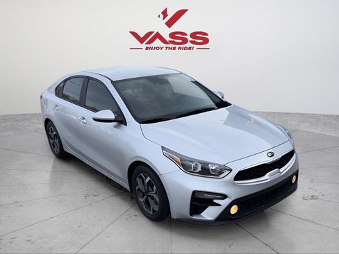 Used 2020 Kia Forte LXS image 9