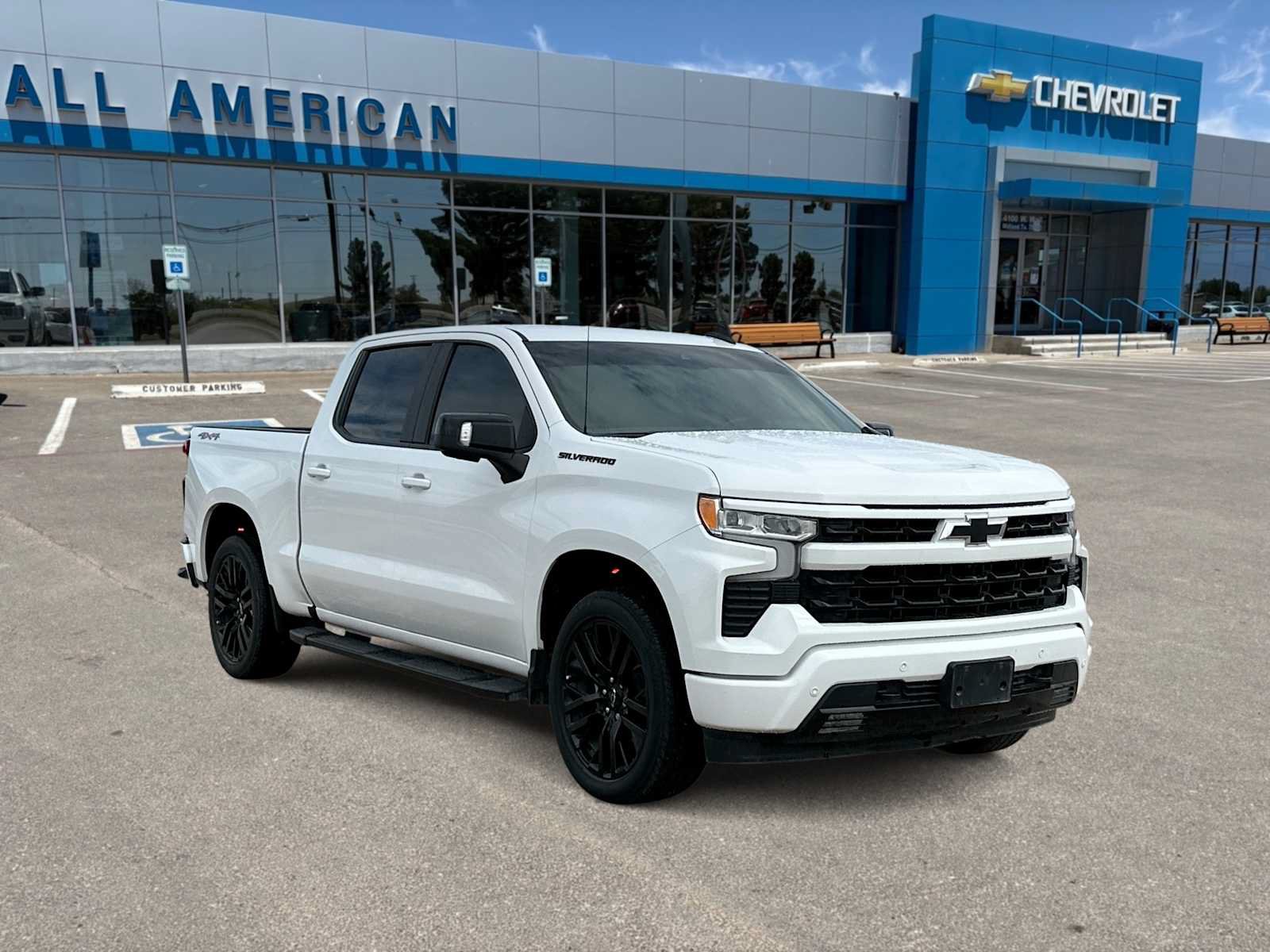 Used 2024 Chevrolet Silverado 1500 RST w/ Convenience Package II AWD/4WD image 2