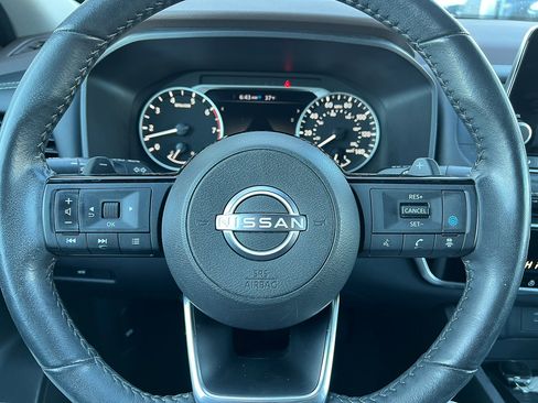 Used 2023 Nissan Rogue SV w/ SV Premium Package image 20