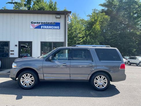 Used 2011 Lincoln Navigator 4WD w/ 101A Rapid Spec Order Code image 7