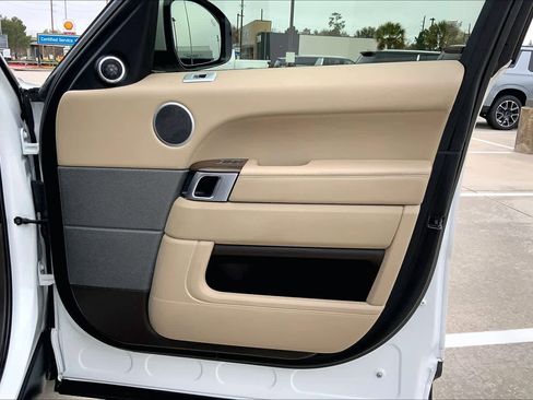 Used 2016 Land Rover Range Rover Sport HSE image 23