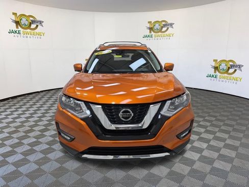Used 2020 Nissan Rogue SV w/ Sun & Sound Touring Package AWD/4WD image 3