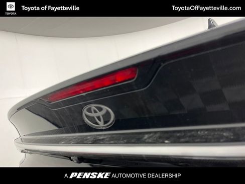 New 2026 Toyota Prius Plug-In Hybrid FWD image 18