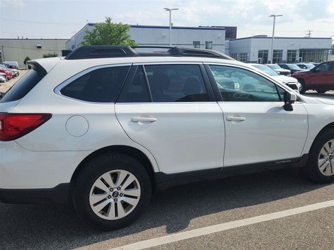 Used 2016 Subaru Outback 2.5i Premium AWD/4WD image 4