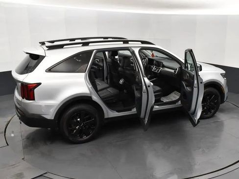 Used 2022 Kia Sorento S image 6
