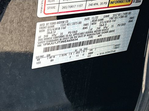 Used 2022 Ford Expedition XLT image 38