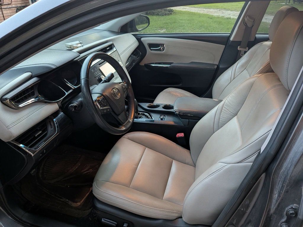 Used 2013 Toyota Avalon XLE FWD image 8