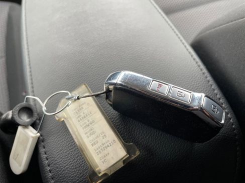 Used 2025 Kia Soul LX w/ LX Technology Package image 22