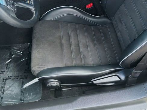 Used 2023 MAZDA MX-5 Miata Club RWD image 17
