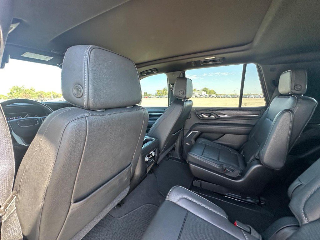 Used 2021 GMC Yukon Denali w/ Denali Premium Package RWD image 13
