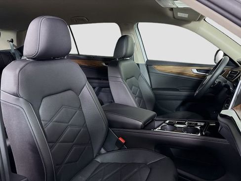 New 2026 Volkswagen Atlas SE image 28