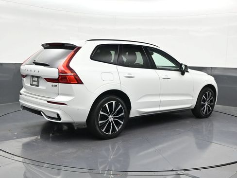 Used 2024 Volvo XC60 B5 Plus w/ Protection Package Premier AWD/4WD image 6