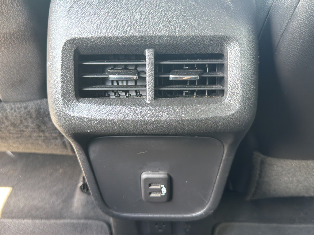 Used 2022 Chevrolet Equinox RS w/ RS Leather Package FWD image 30