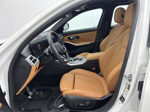 Used 2025 BMW 330i xDrive 330i xDrive w/ M Sport Package image 25