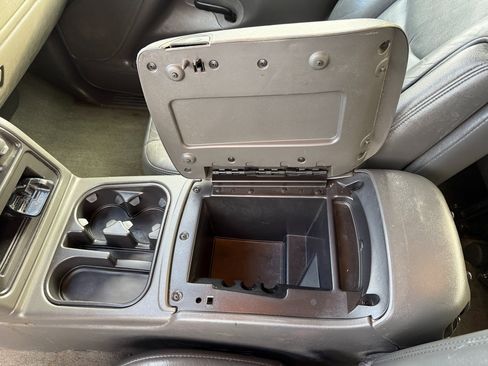 Used 2007 Chevrolet Silverado 2500 LT w/ Heavy-Duty Power Package image 20