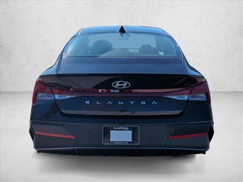 New 2026 Hyundai Elantra Sport image 8