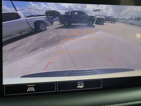 Used 2021 GMC Yukon XL SLT image 16