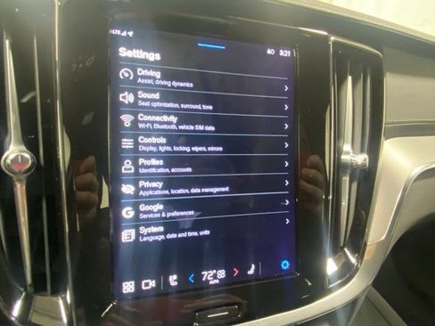 Used 2024 Volvo S60 T8 Ultimate image 23