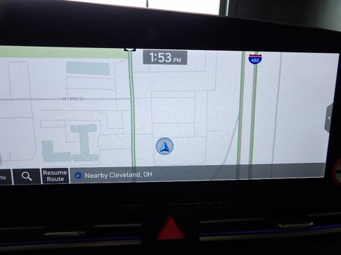 Used 2025 Hyundai Elantra SEL image 35