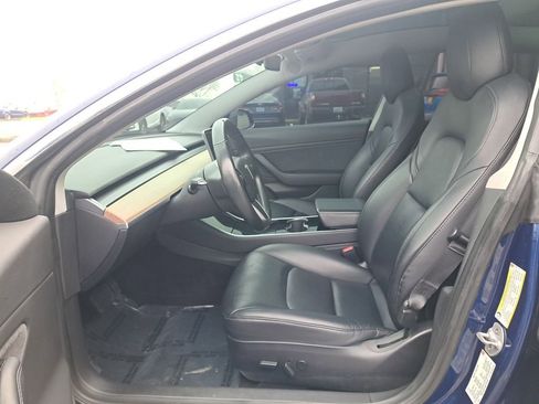 Used 2018 Tesla Model 3 Mid Range image 11