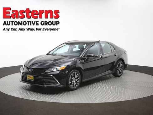 Used 2022 Toyota Camry XLE FWD image 55