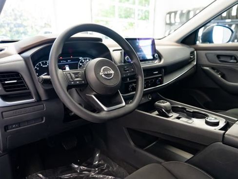Used 2023 Nissan Rogue S AWD/4WD image 23