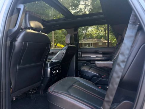 Used 2019 Ford Expedition Limited w/ Equipment Group 303A RWD image 12