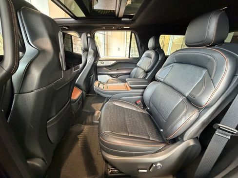 New 2025 Lincoln Navigator Black Label AWD/4WD image 21