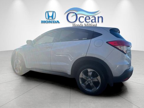 Used 2020 Honda HR-V LX image 3