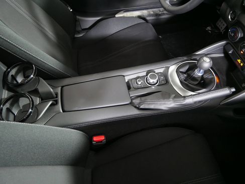 New 2026 MAZDA MX-5 Miata Club w/ Interior Package RWD image 7