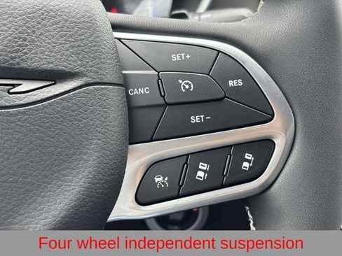 New 2027 Chrysler Pacifica Select FWD image 23