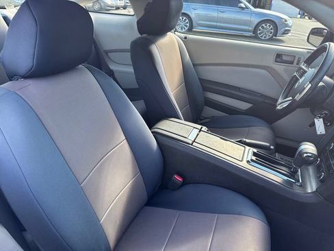 Used 2010 Ford Mustang Premium RWD image 34