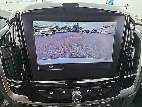 Used 2023 Chevrolet Traverse LT image 27