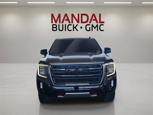 Used 2022 GMC Yukon AT4 w/ AT4 Premium Package image 3