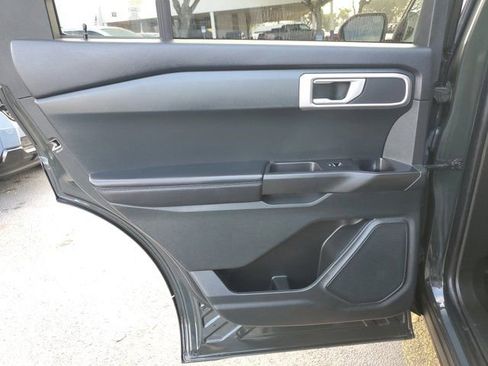 Certified 2024 Ford Explorer 2WD image 13