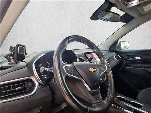 Used 2019 Chevrolet Equinox LT w/ Sun & Navigation Package AWD/4WD image 9