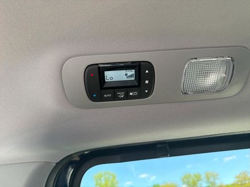 Used 2024 Honda Odyssey EX-L image 24