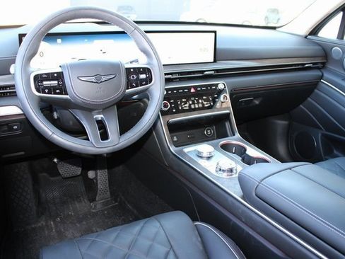 Used 2025 Genesis GV80 3.5T Prestige image 5